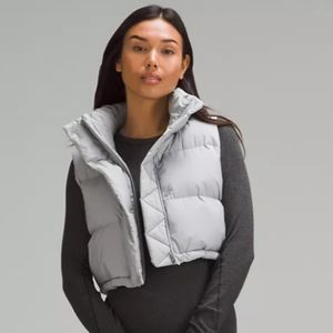 Lululemon super cropped puffer vest BLACK size 6 NWOT